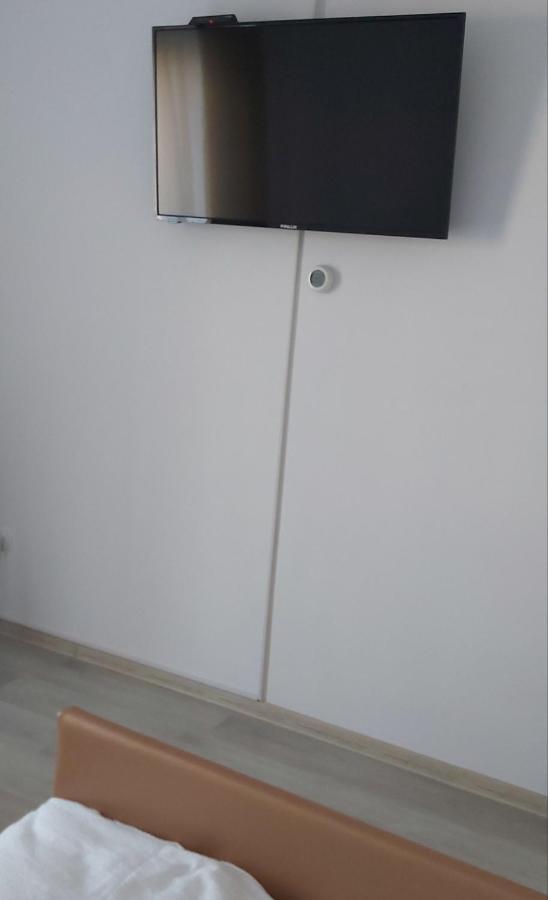 דירות Caransebeş Studio Elisa מראה חיצוני תמונה
